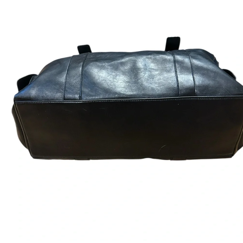 Faux Leather Weekender Travel Black Duffle Bag Excellent Clean Condition - Picture 5 of 16